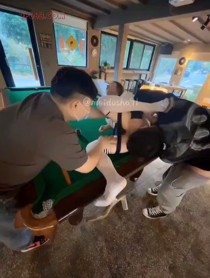 【美杜莎重磅回归2】96年超美模特女友台球室输球被3p凌辱 - 91自拍论坛|91论坛|91PORNY|九色